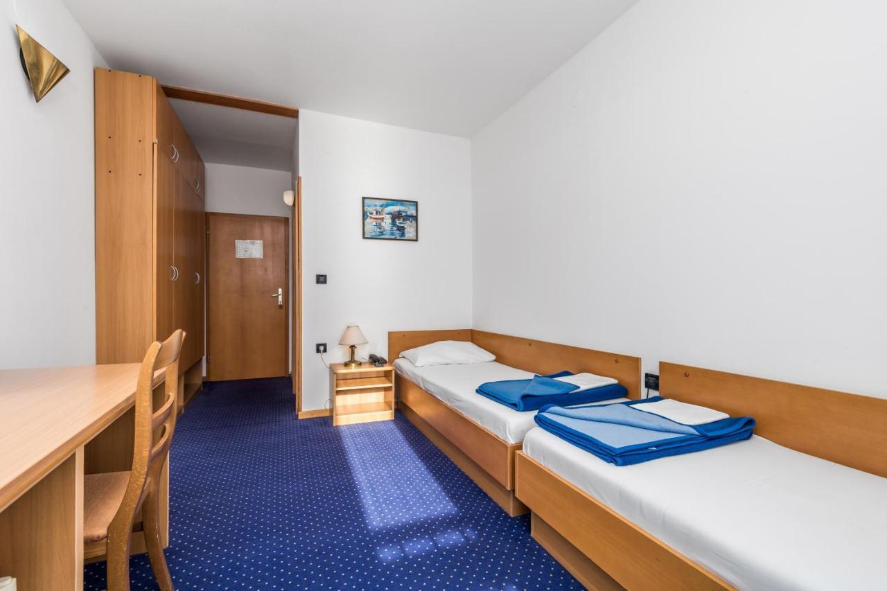 The Loza - Seaside Festival Hotel Novalja Luaran gambar